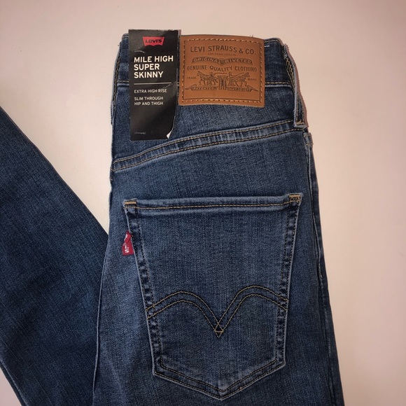 Levi’s Mile High Super Skinny Jeans🤍✨ - Picture 3 of 6